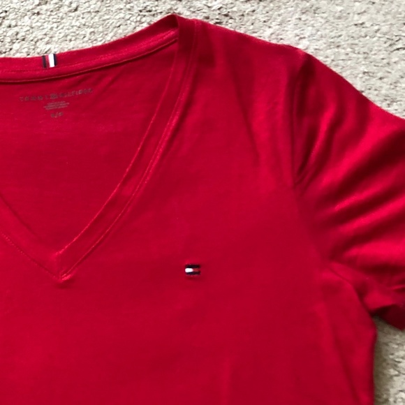 Tommy Hilfiger Short Sleeve T-shirt. - Picture 2 of 2